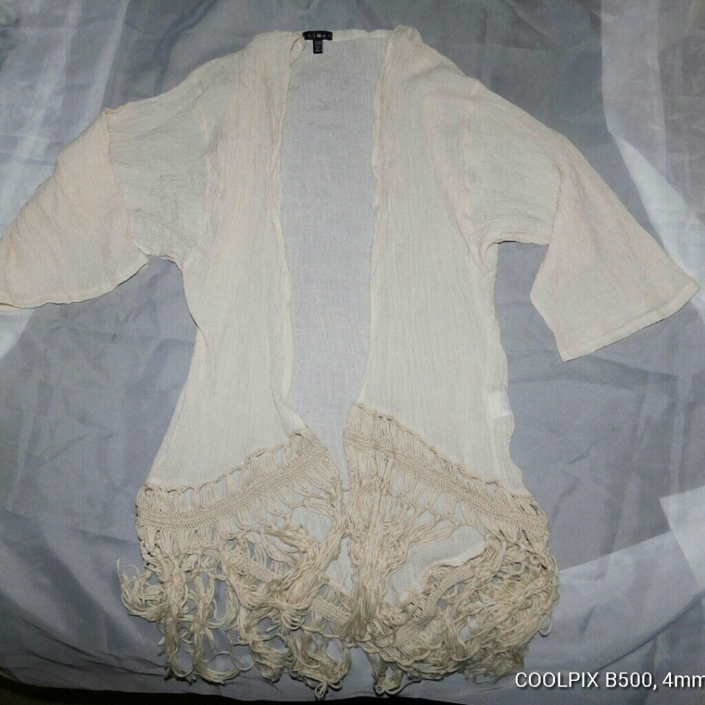 🌻Sheer Cream coverup 🌻